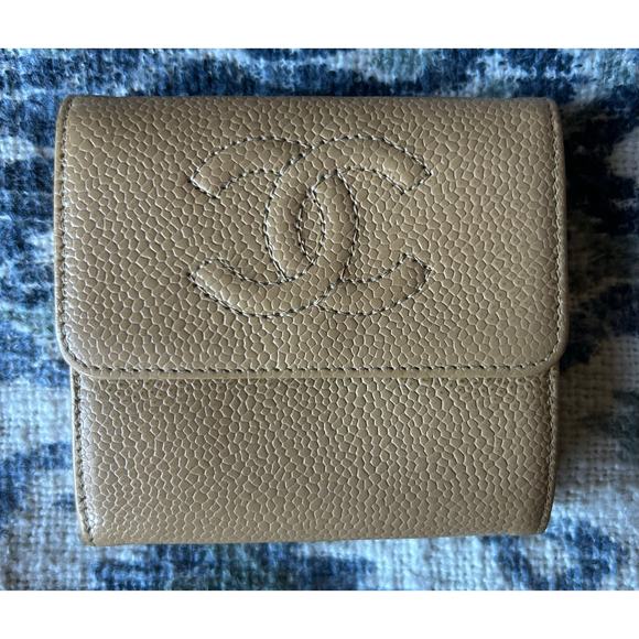 Chanel Beige Caviar CC Logo Trifold Compact Wallet - Picture 1 of 11